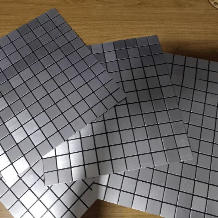Placa de Parede 3D Pastilhas Metalizadas "Poli Lar" 30cm X 30cm