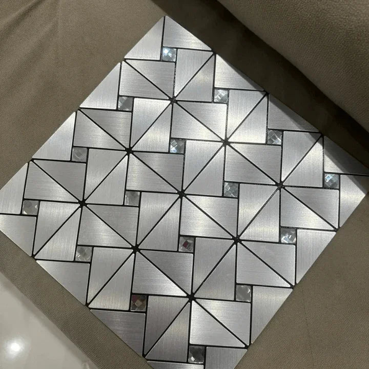 Placa de Parede 3D Pastilhas Metalizadas "Poli Lar" 30cm X 30cm