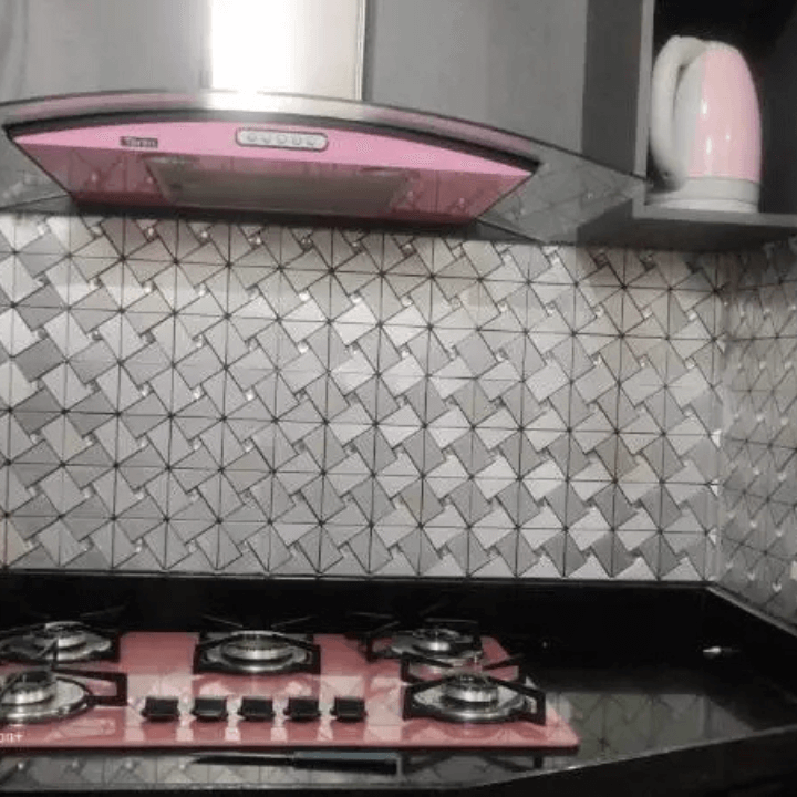 Placa de Parede 3D Pastilhas Metalizadas "Poli Lar" 30cm X 30cm