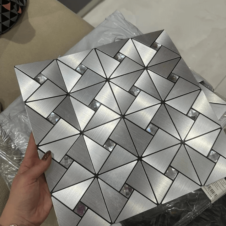 Placa de Parede 3D Pastilhas Metalizadas "Poli Lar" 30cm X 30cm